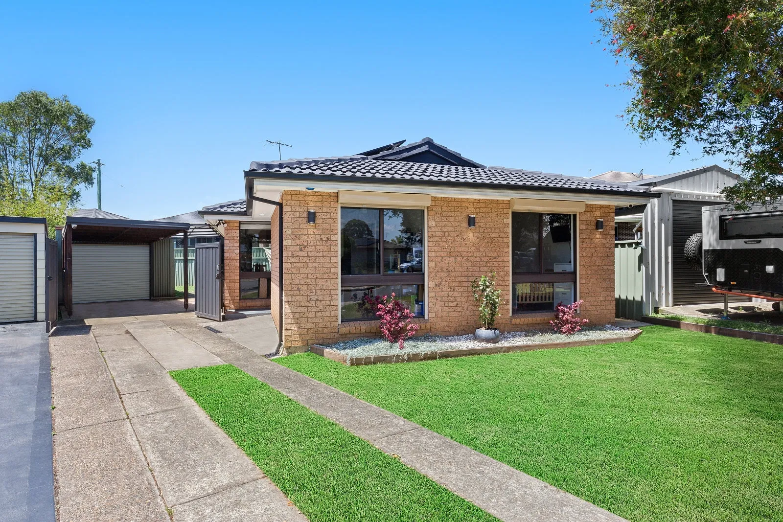 8 Kingsbury Place, Kingswood